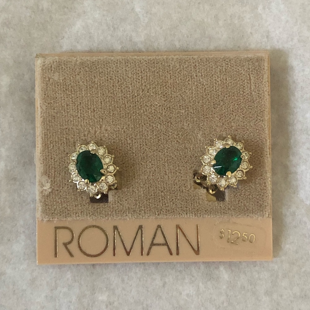 💚Beautiful Roman clip on earrings💚